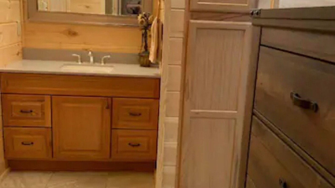 Photo of Bathroom in Newland