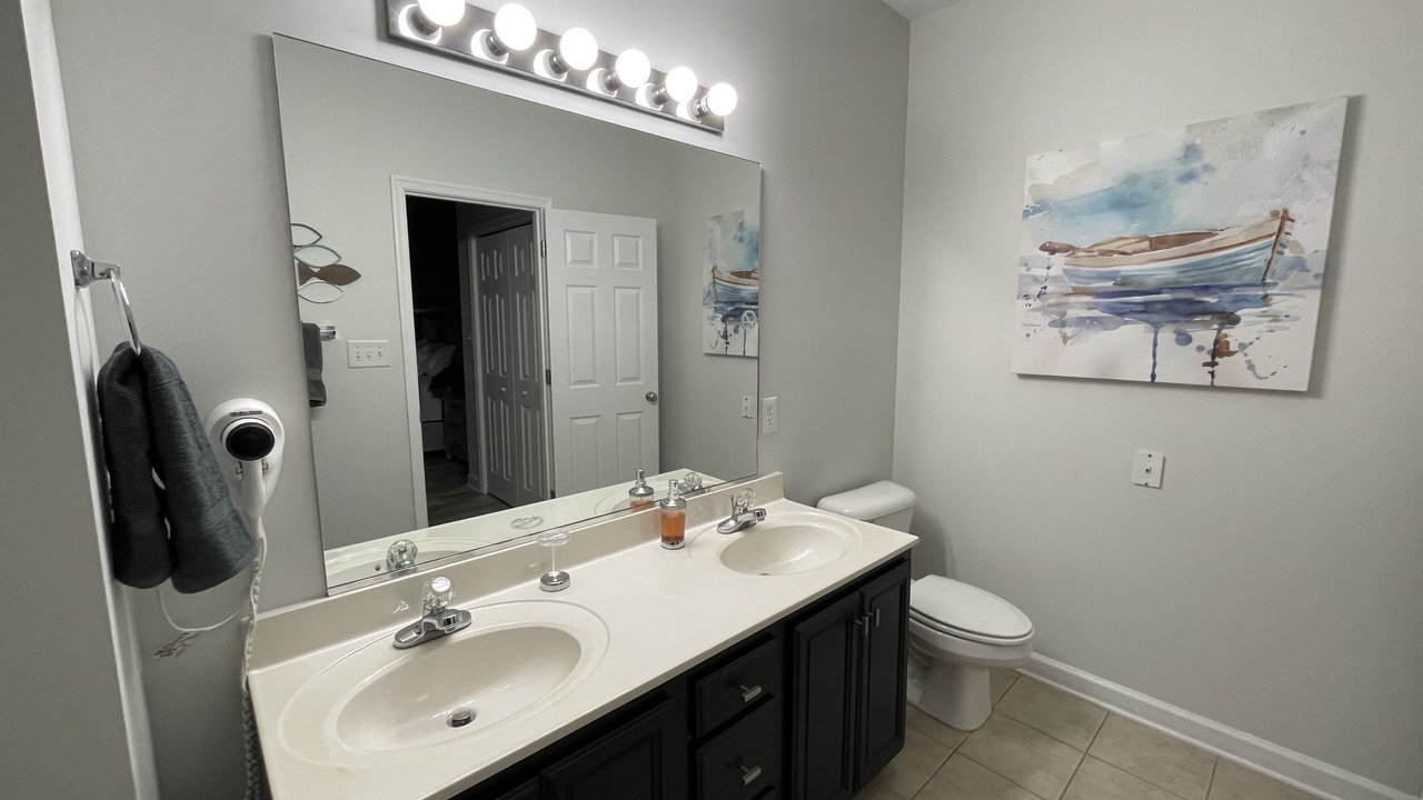 Photo of Bathroom in Huddleston