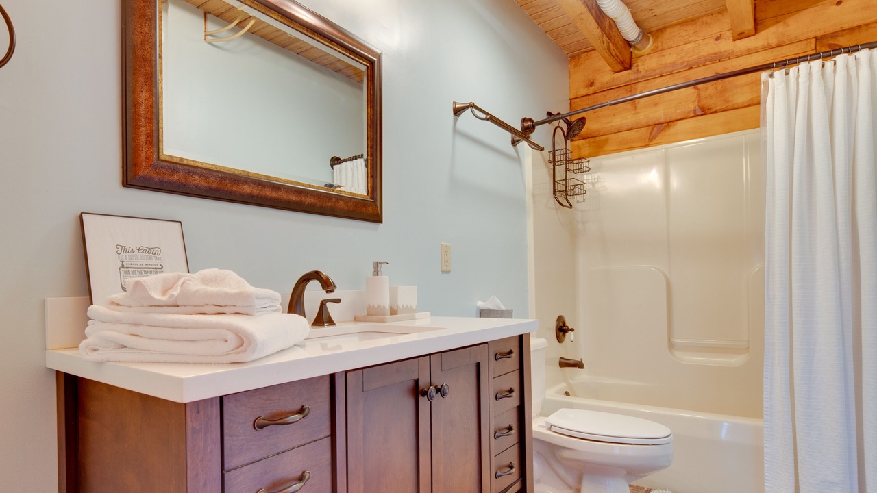 Photo of Bathroom in Winfield Cove