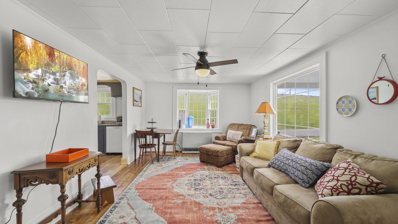 Photo of Livingroom in Jefferson