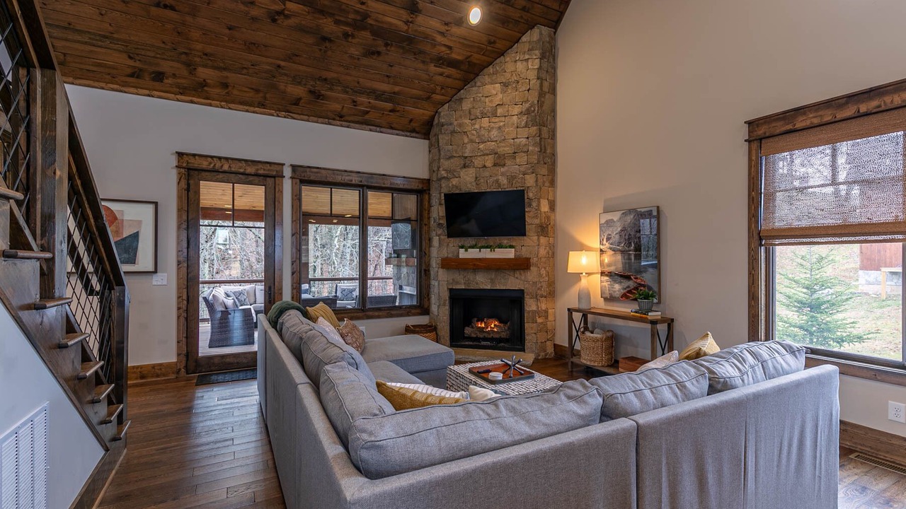 Photo of Livingroom in Elk Park