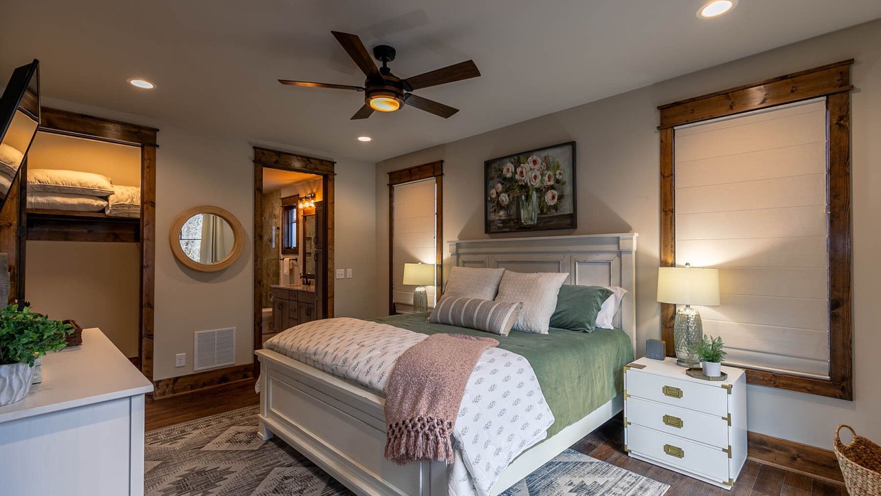 Photo of Bedroom in Elk Park