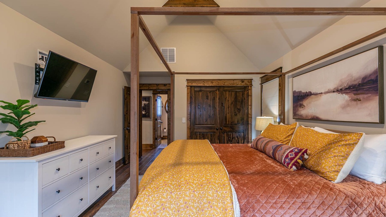 Photo of Bedroom in Elk Park