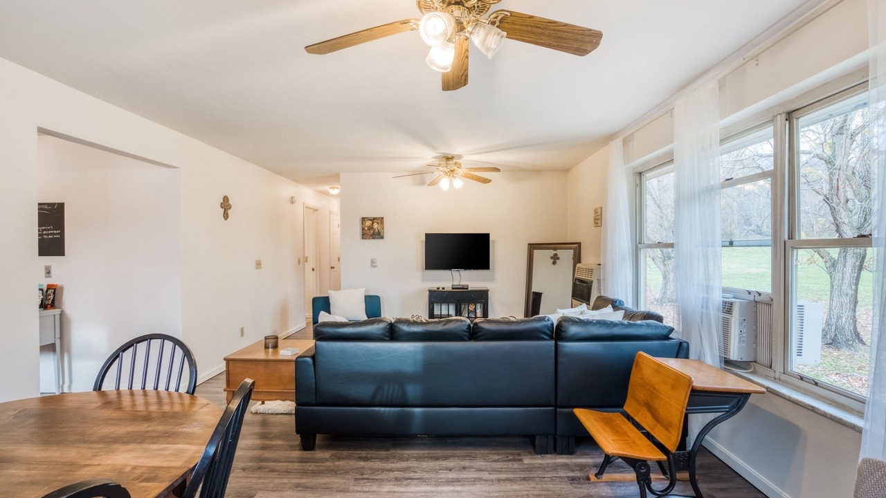Photo of Livingroom in Falmouth