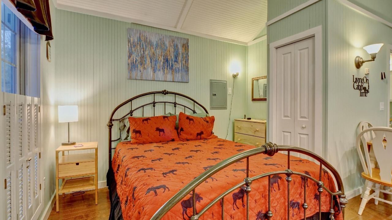 Photo of Bedroom in Altamont