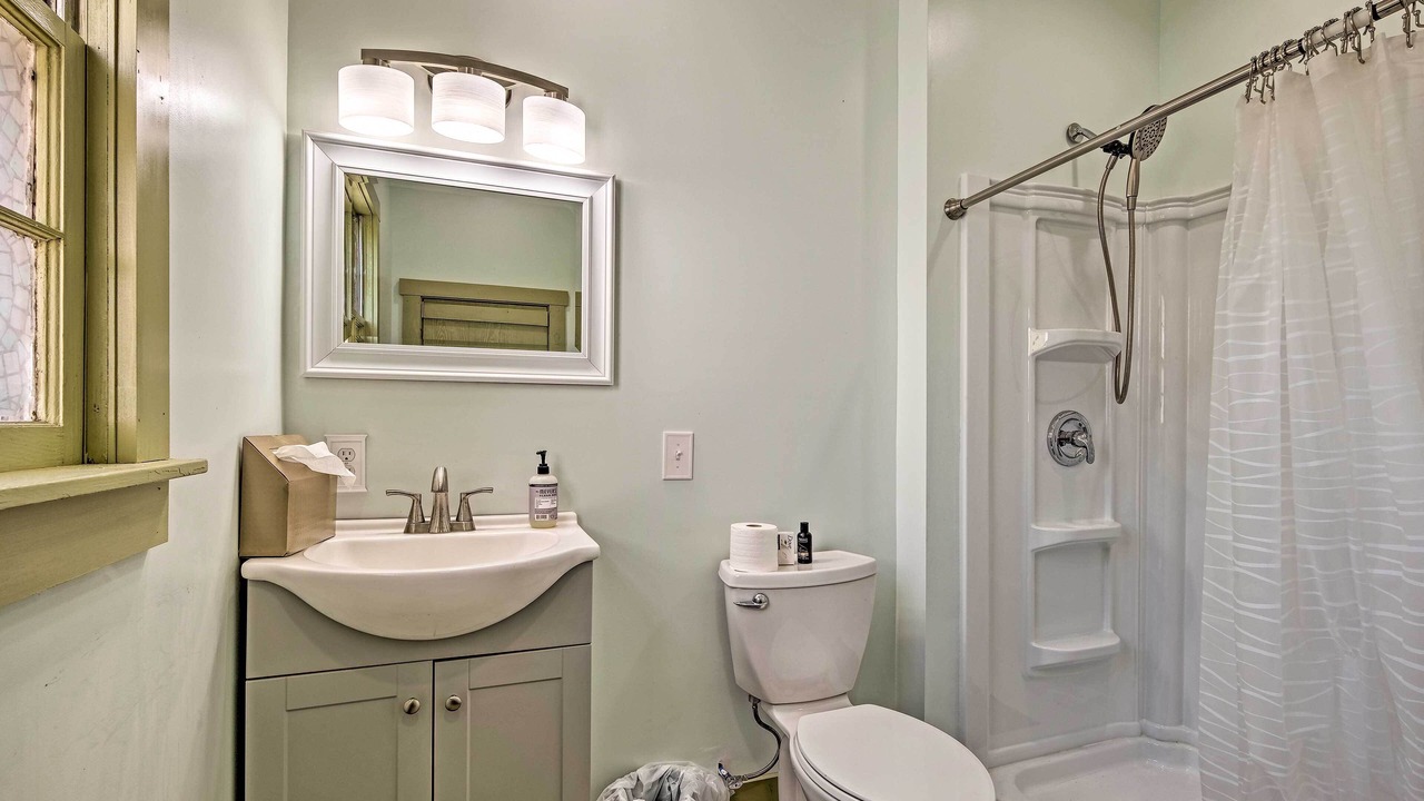 Photo of Bathroom in Plummers Landing