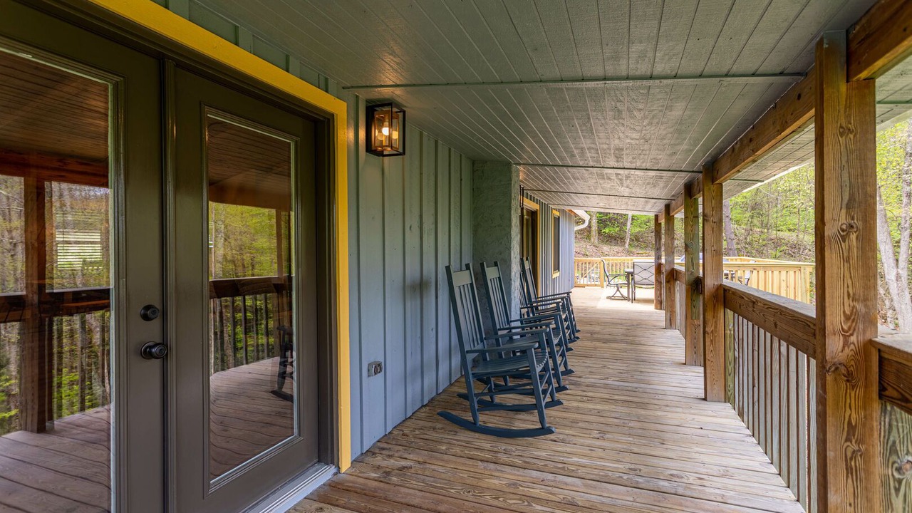 Photo of Patio Balcony in Elk Park