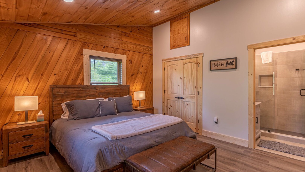 Photo of Bedroom in Elk Park