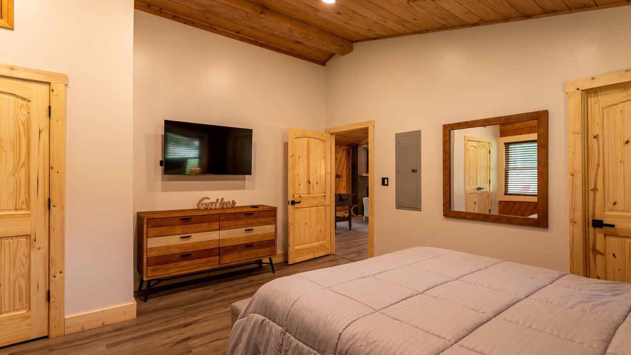 Photo of Bedroom in Elk Park