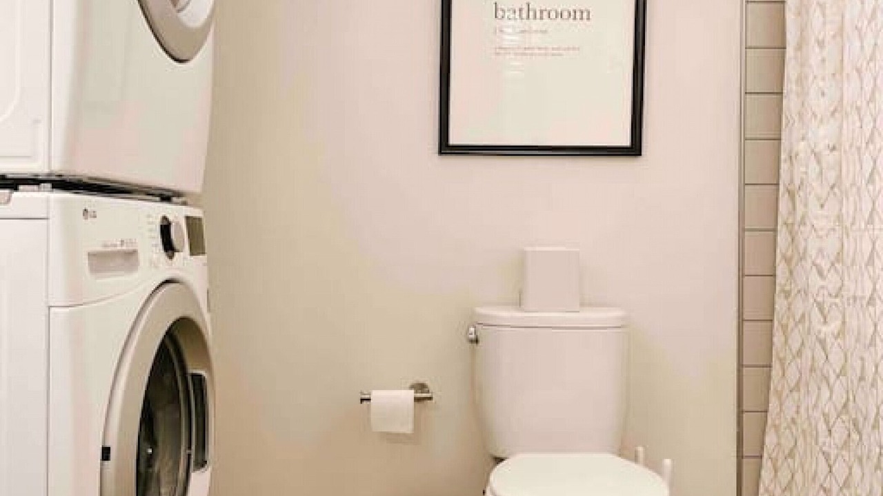 Photo of Bathroom in Old City