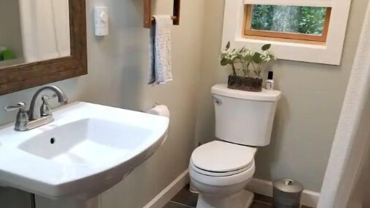 Photo of Bathroom in Pineola