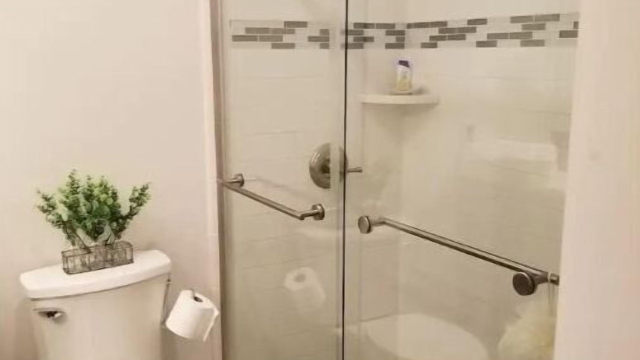 Photo of Bathroom in Pineola