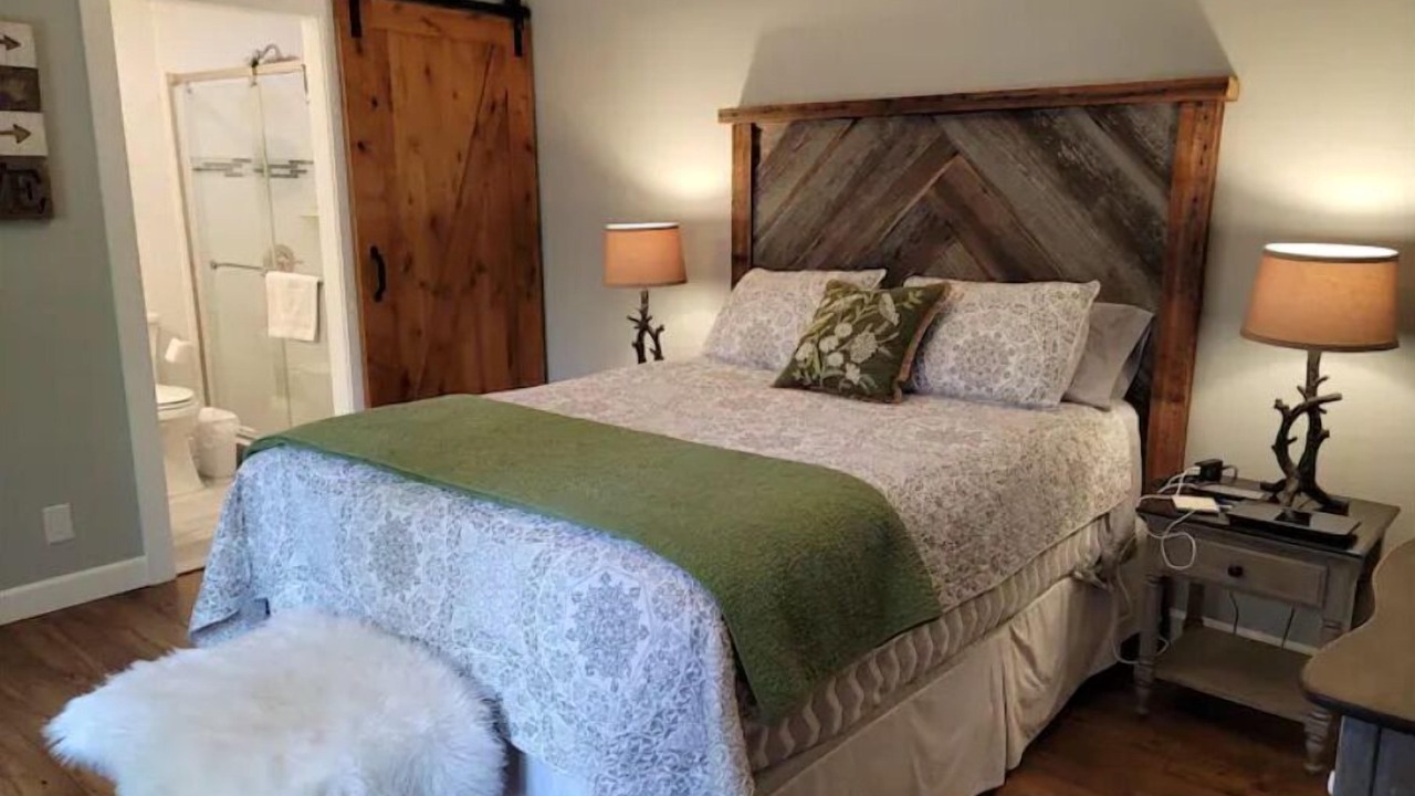 Photo of Bedroom in Pineola