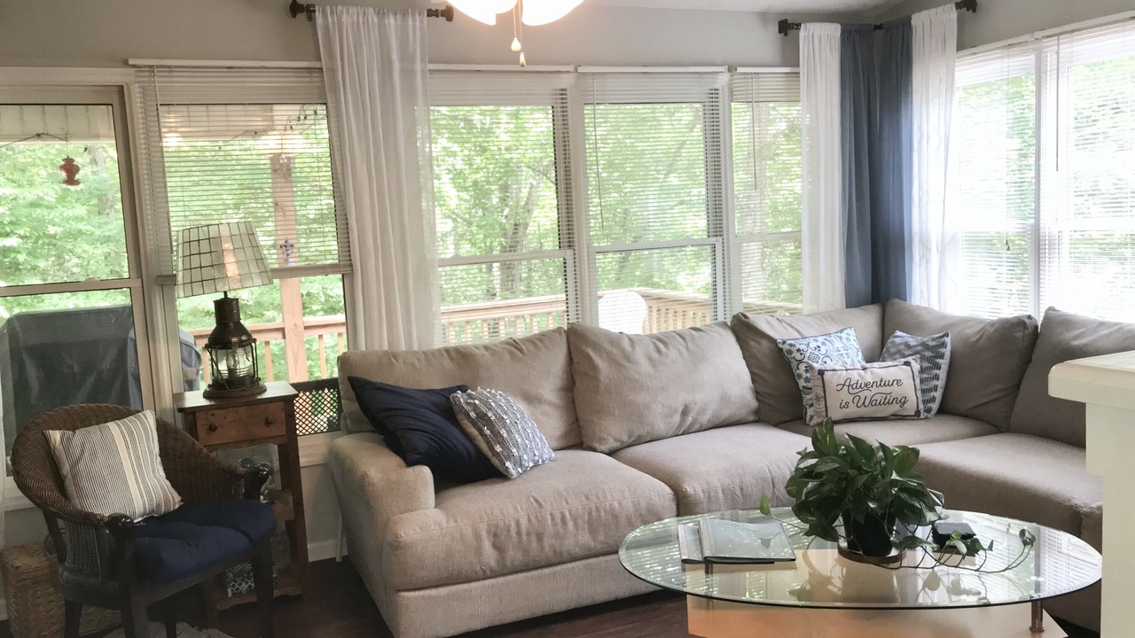 Photo of Livingroom in Waynesville