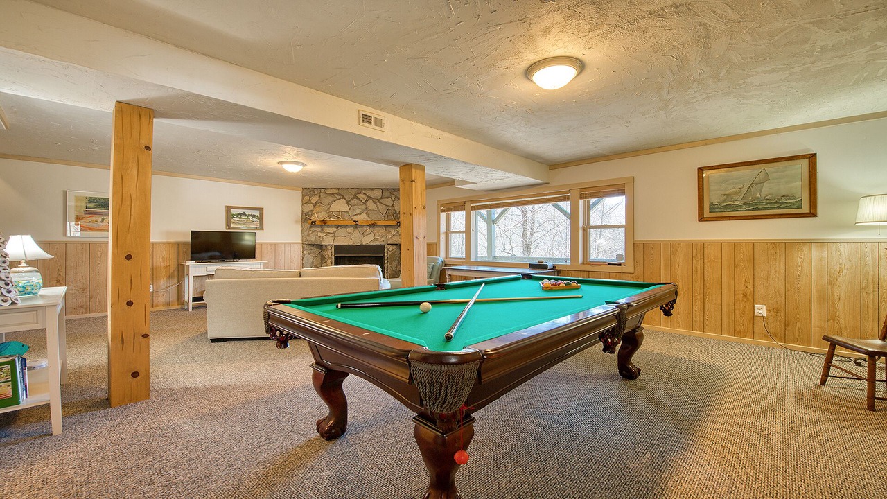 Photo of Livingroom in Waynesville