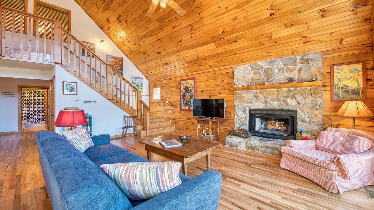 Photo of Livingroom in Waynesville