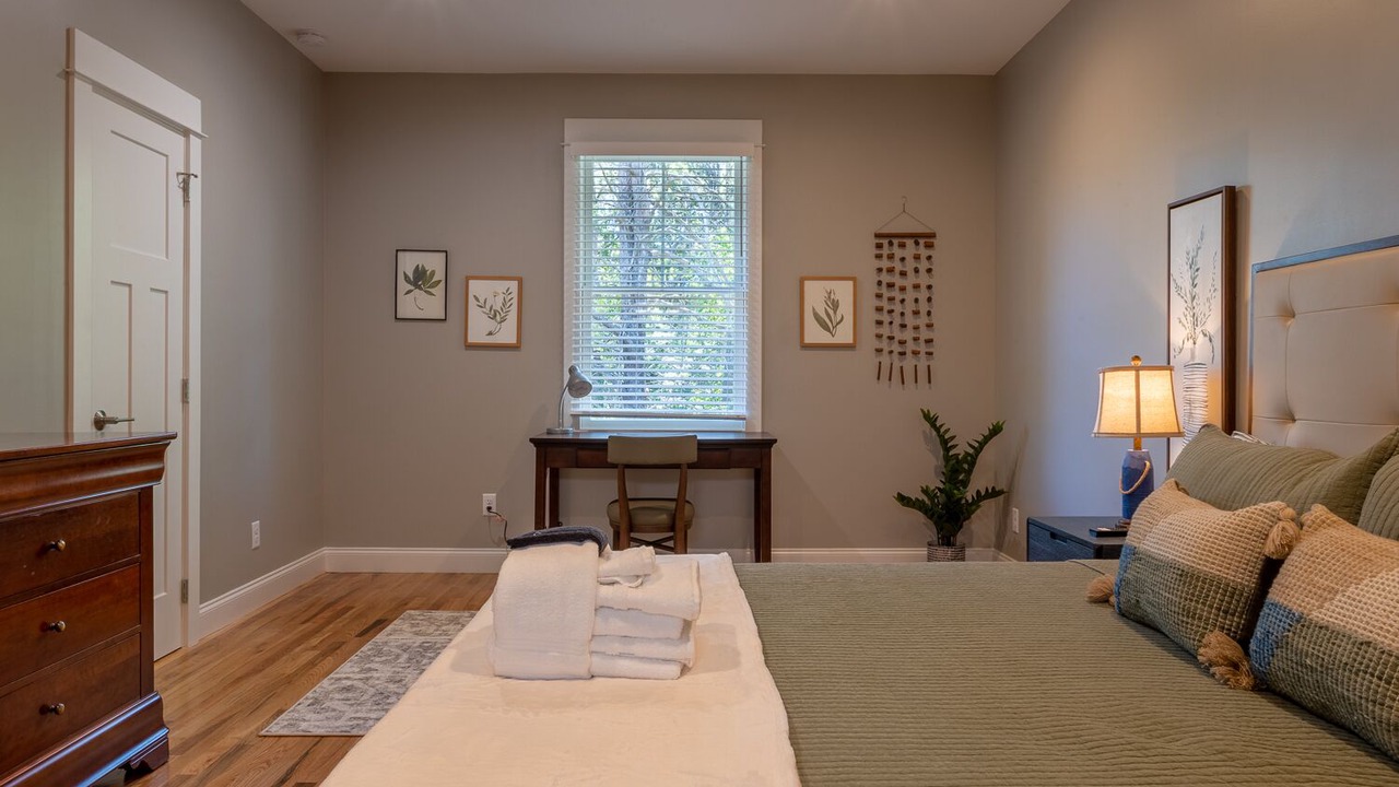 Photo of Bedroom in Woodfin
