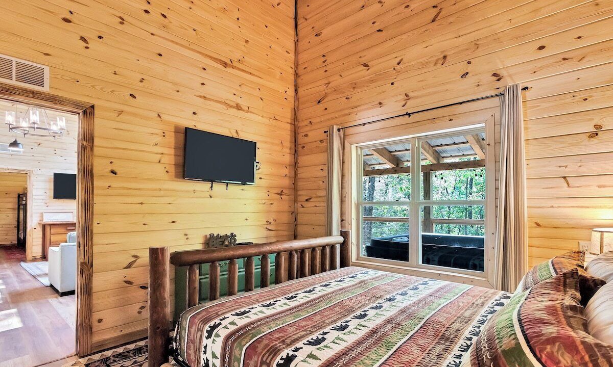 Photo of Bedroom in Frenchburg