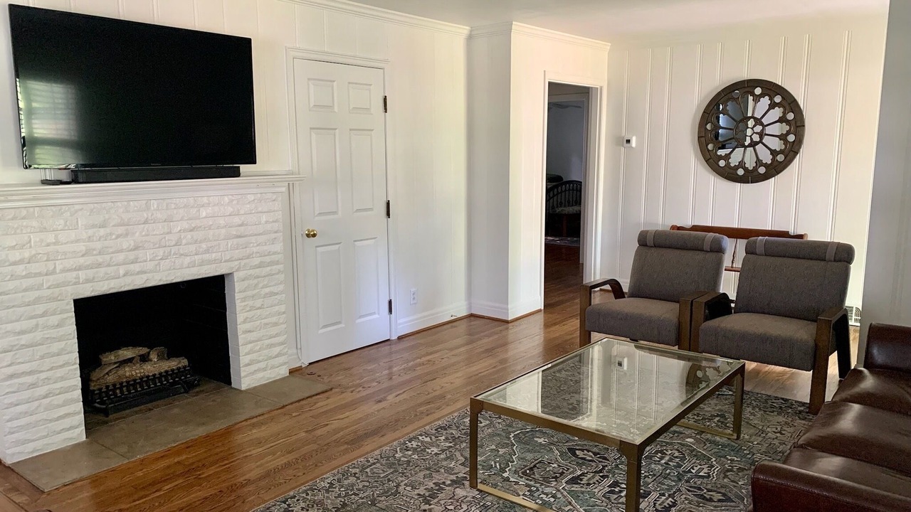 Photo of Livingroom in Chevy Chase