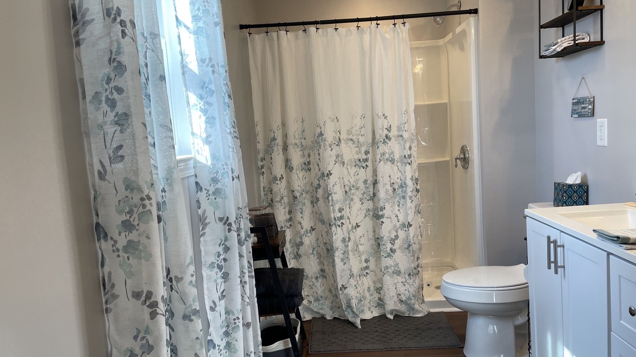 Photo of Bathroom in Unicoi