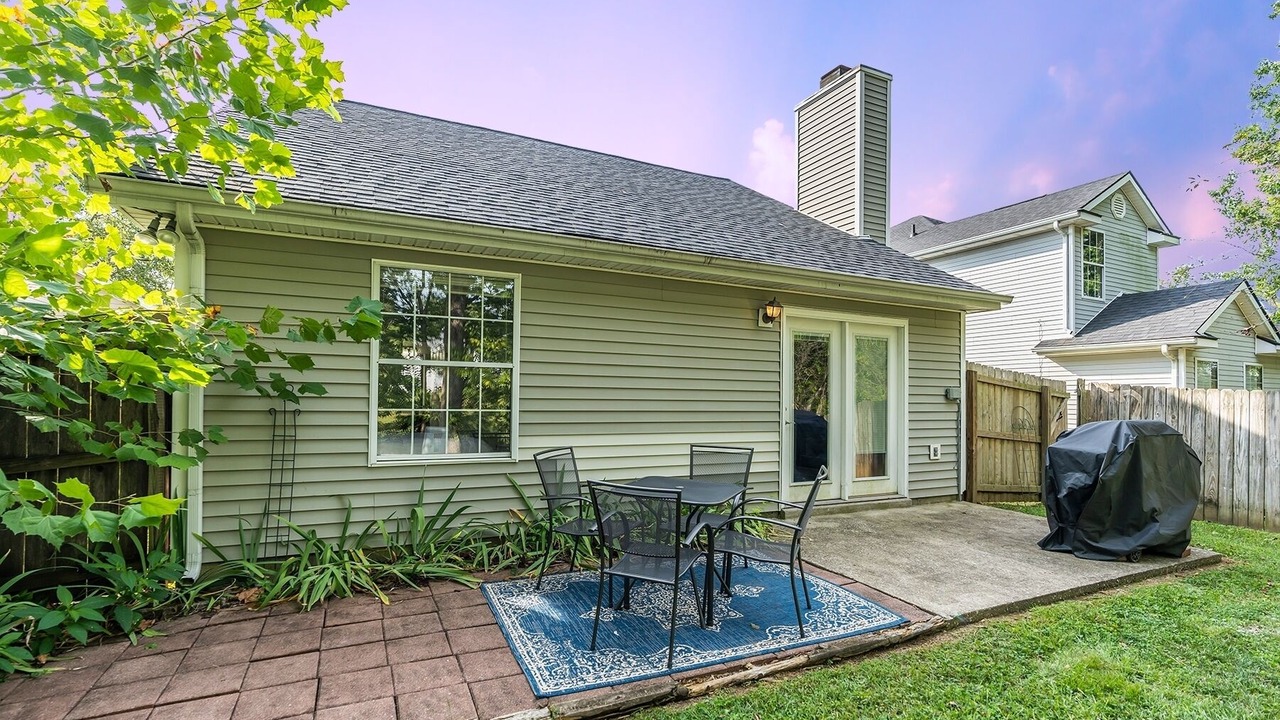 Photo of Outdoor in Lexington