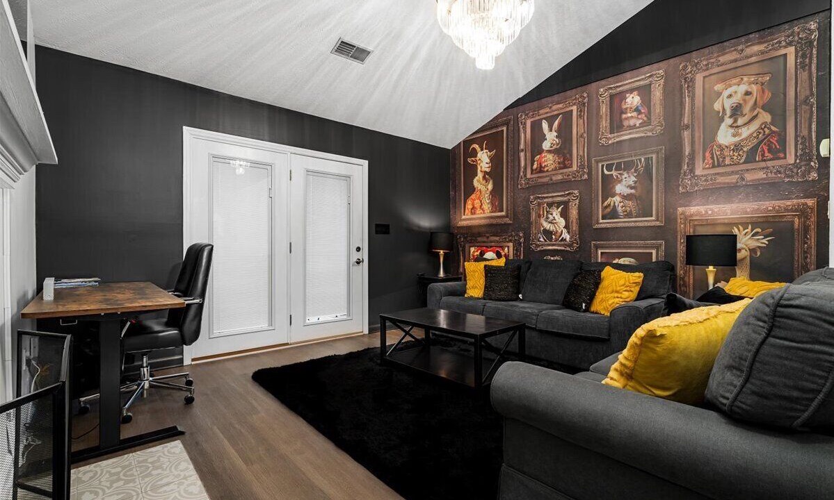 Photo of Livingroom in Lexington