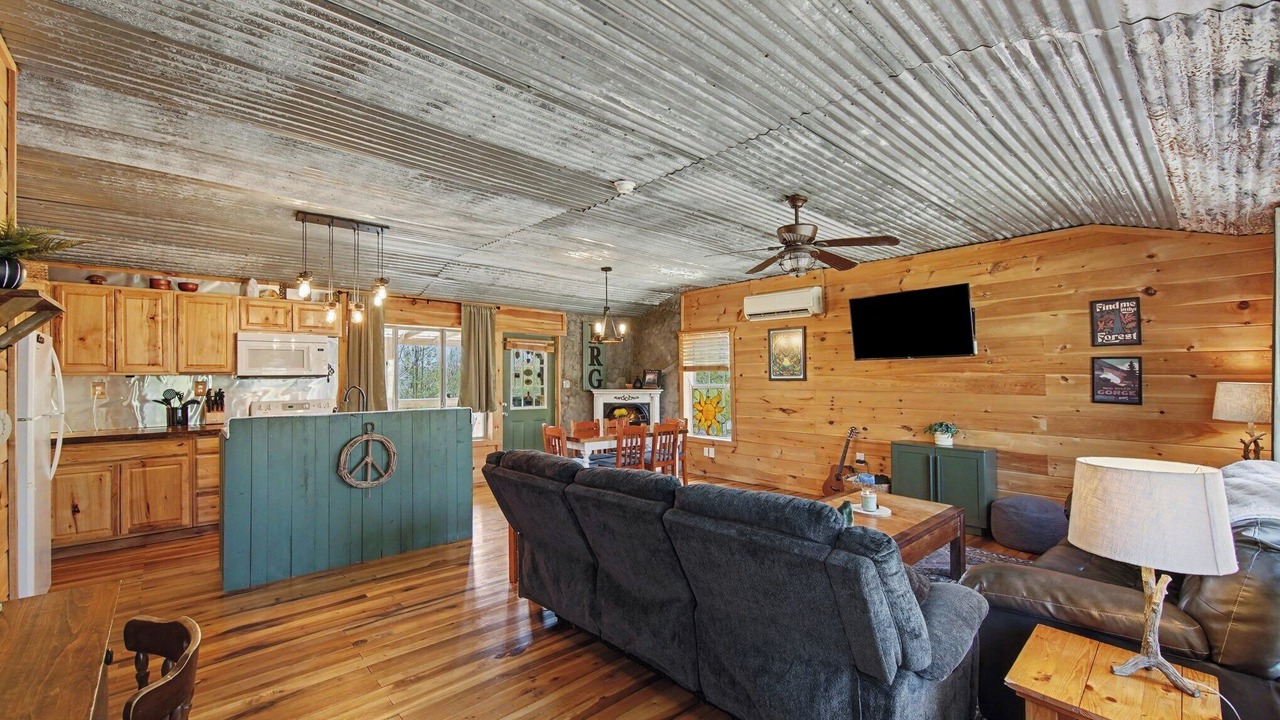 Photo of Livingroom in Frenchburg