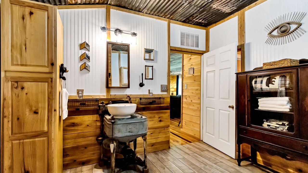 Photo of Bathroom in Frenchburg