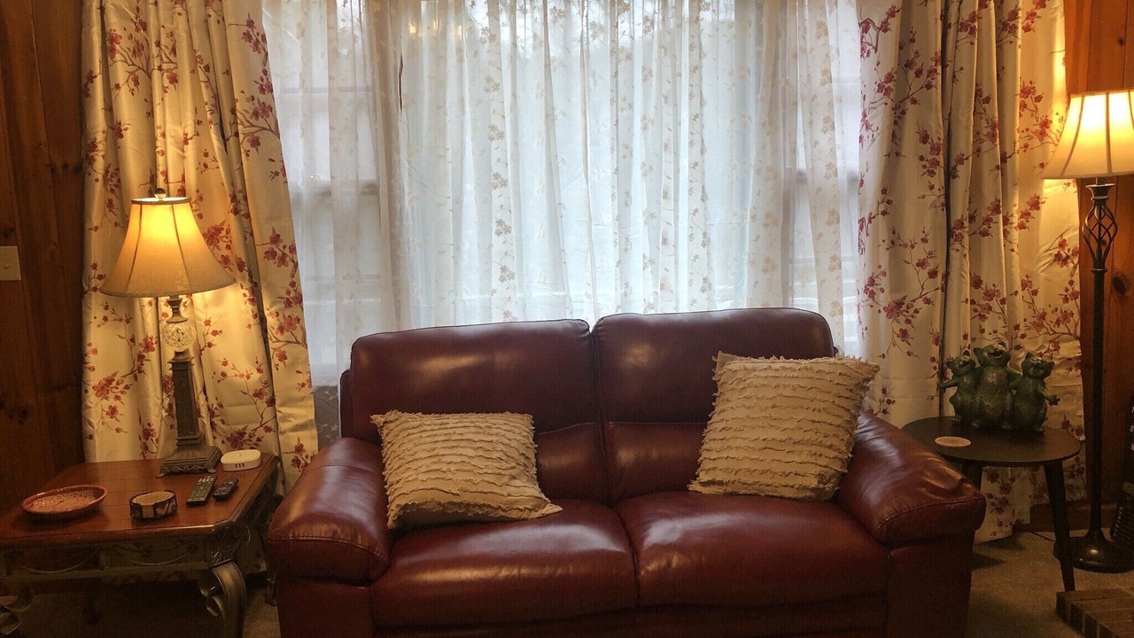 Photo of Bedroom in Crumpler