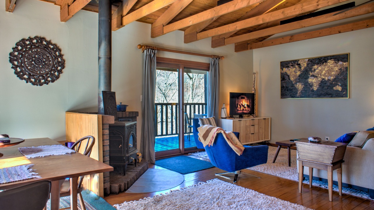 Photo of Livingroom in Swannanoa
