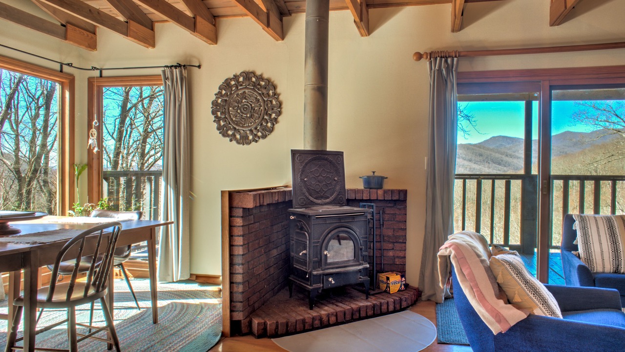 Photo of Livingroom in Swannanoa