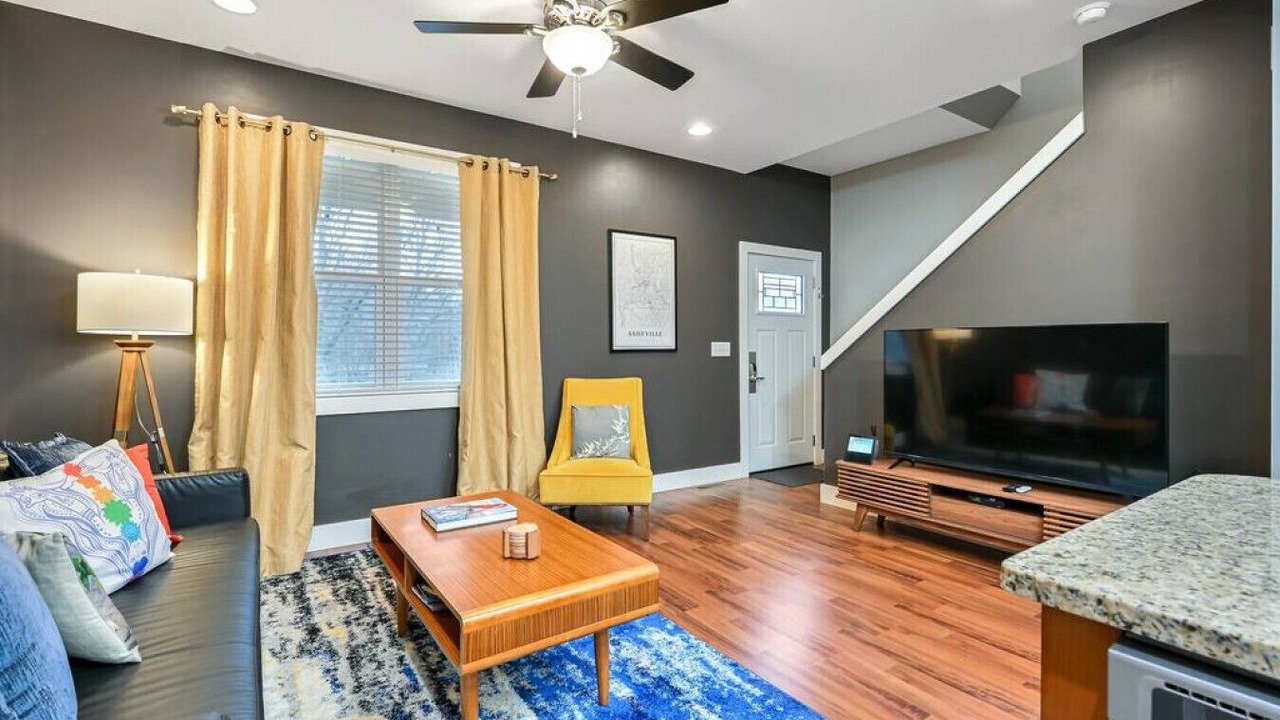 Photo of Livingroom in Woodfin