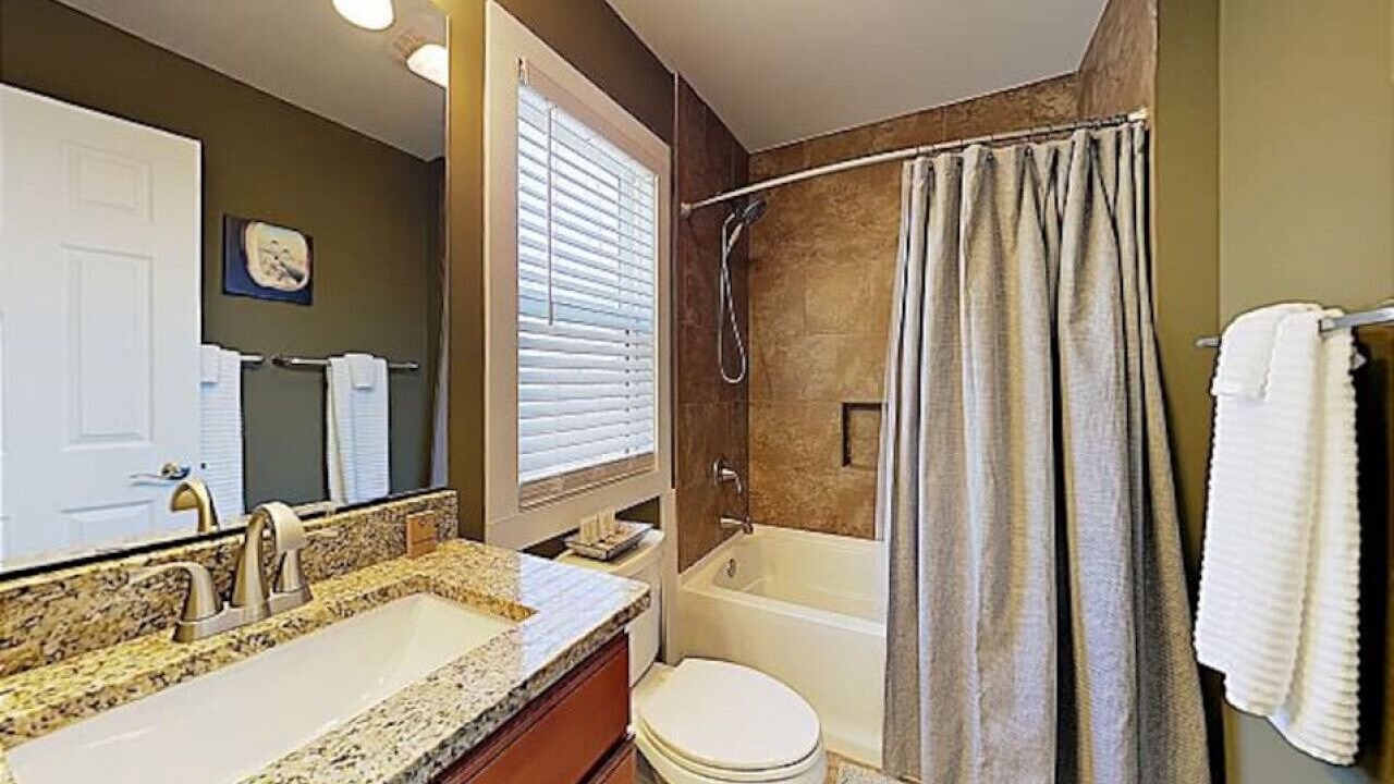 Photo of Bathroom in Woodfin