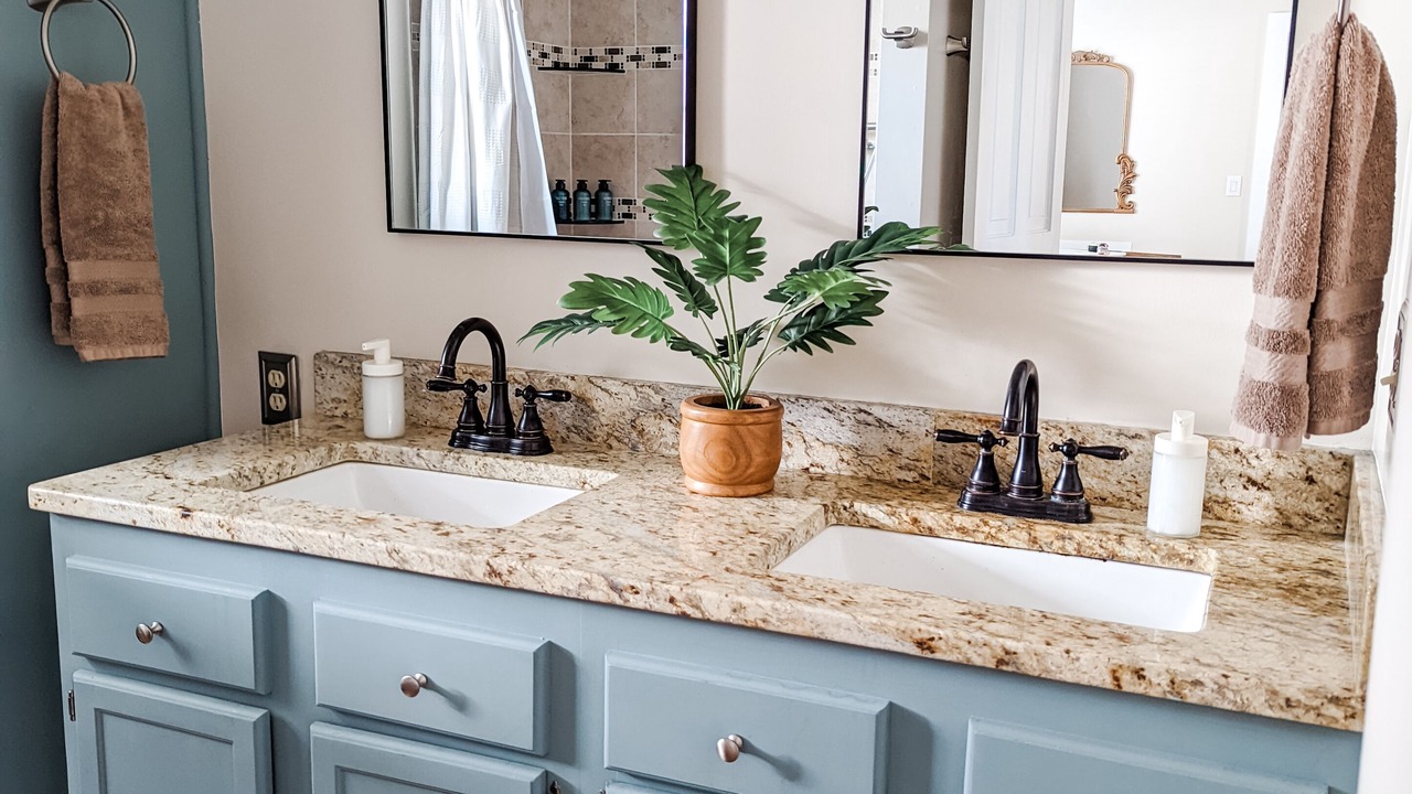 Photo of Bathroom in Marion