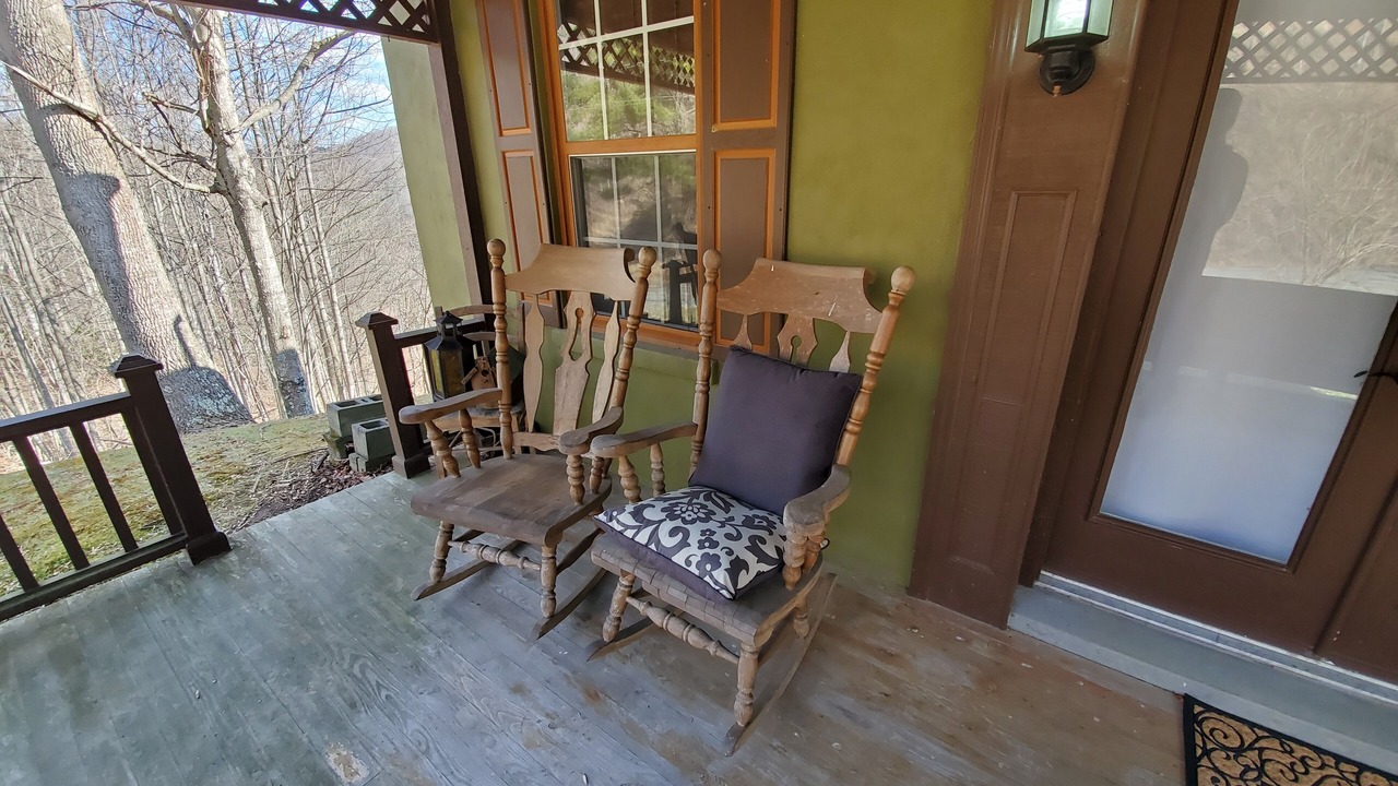 Photo of Patio Balcony in Elk Park