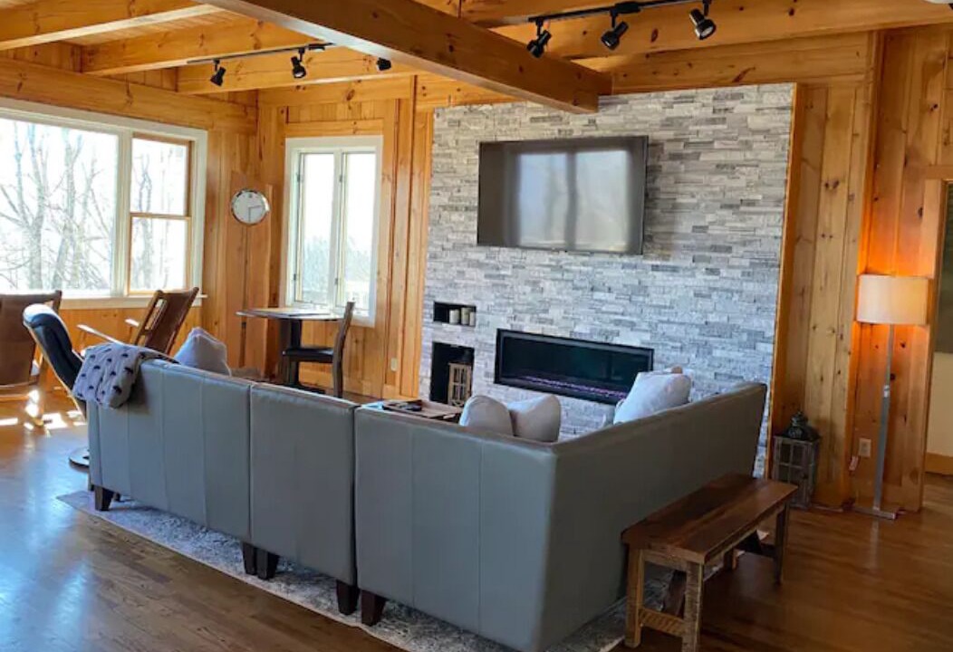 Photo of Livingroom in Fairview