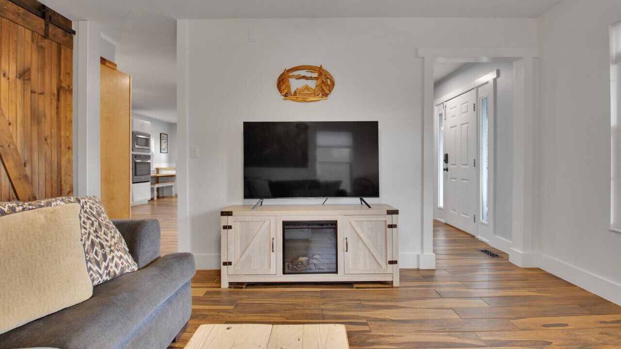 Photo of Livingroom in Swannanoa