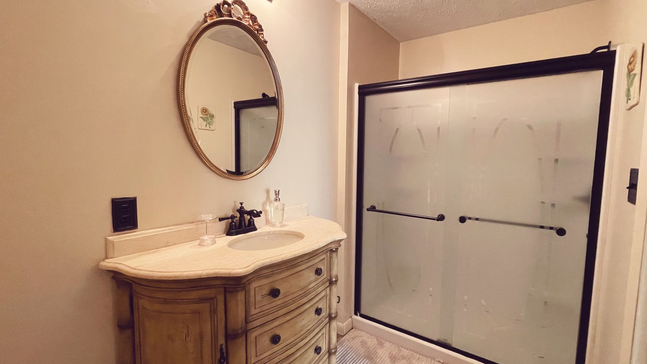 Photo of Bathroom in Stanton