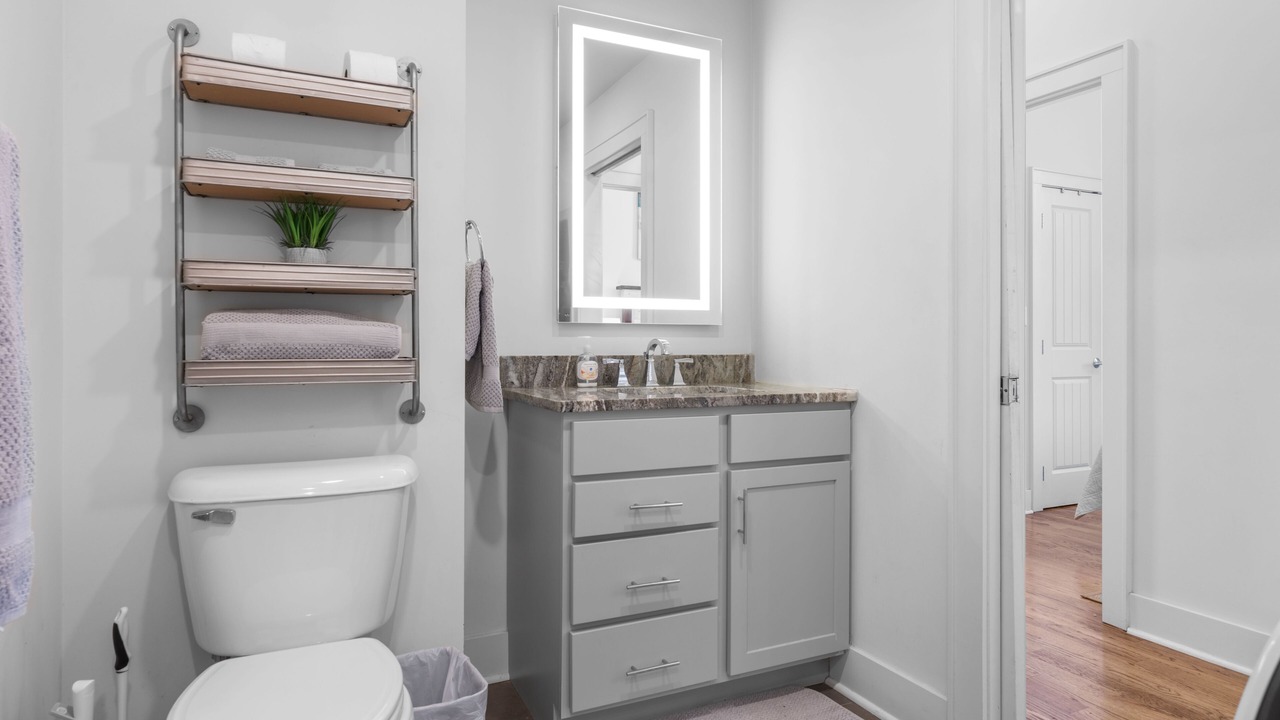 Photo of Bathroom in Old City