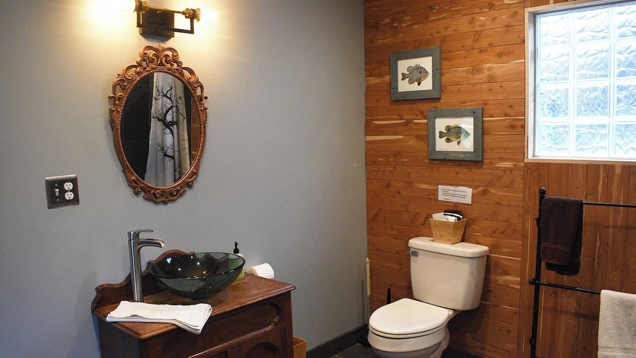 Photo of Bathroom in Stanton