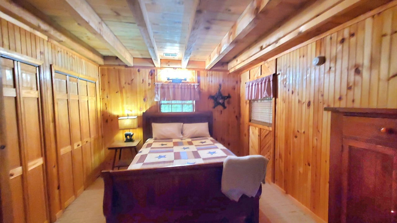 Photo of Bedroom in Butler