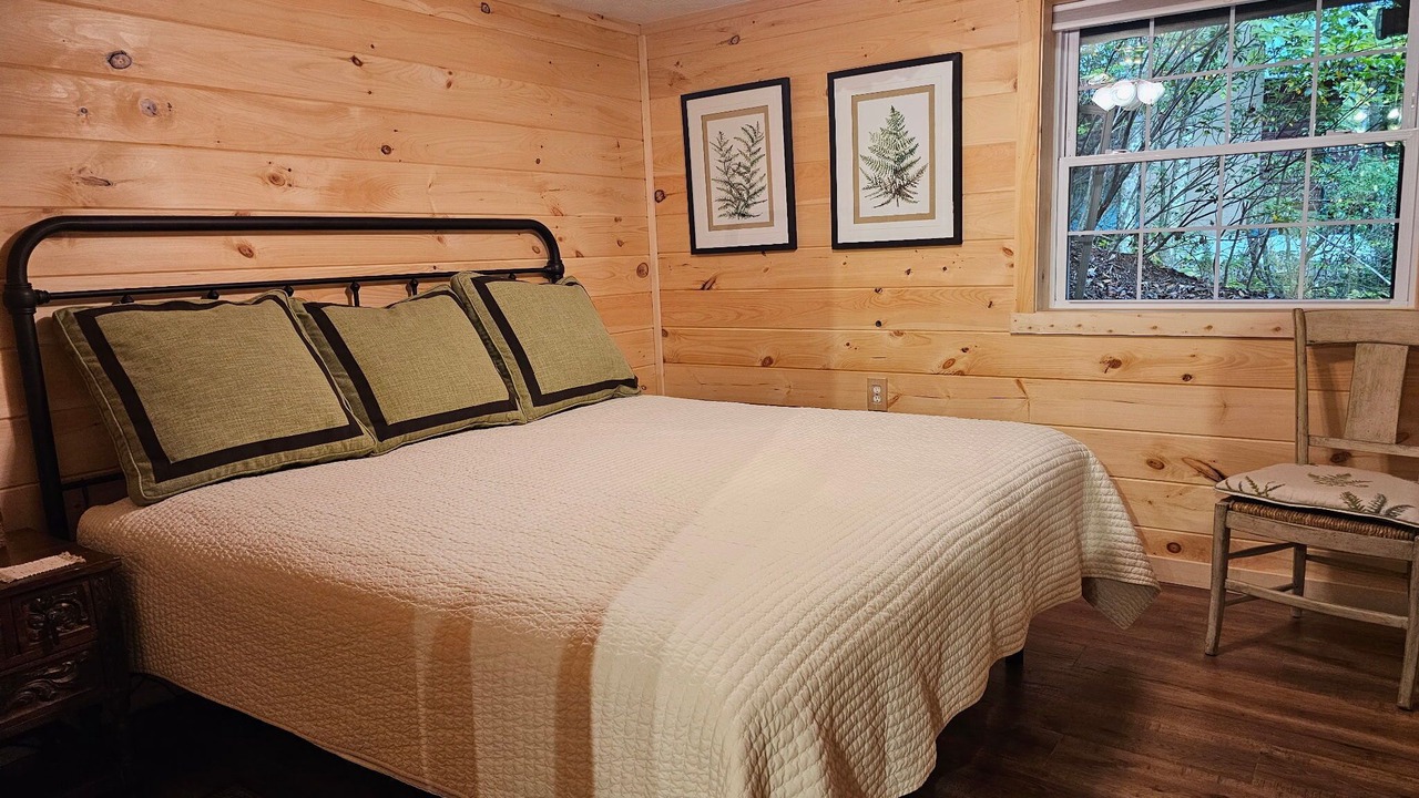 Photo of Bedroom in Burnsville