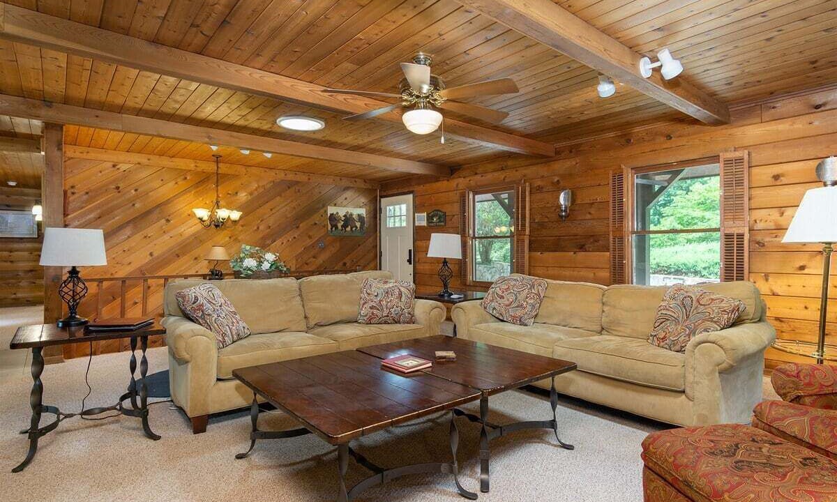 Photo of Livingroom in Lake Lure