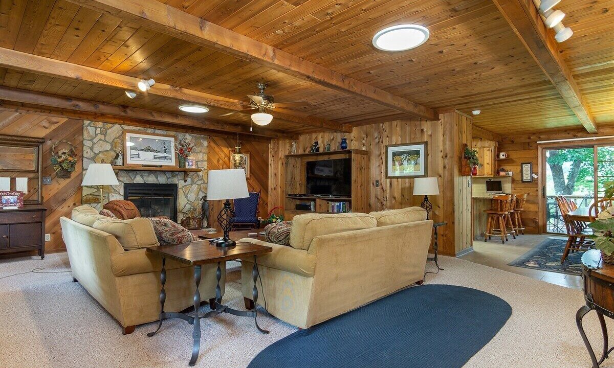 Photo of Livingroom in Lake Lure