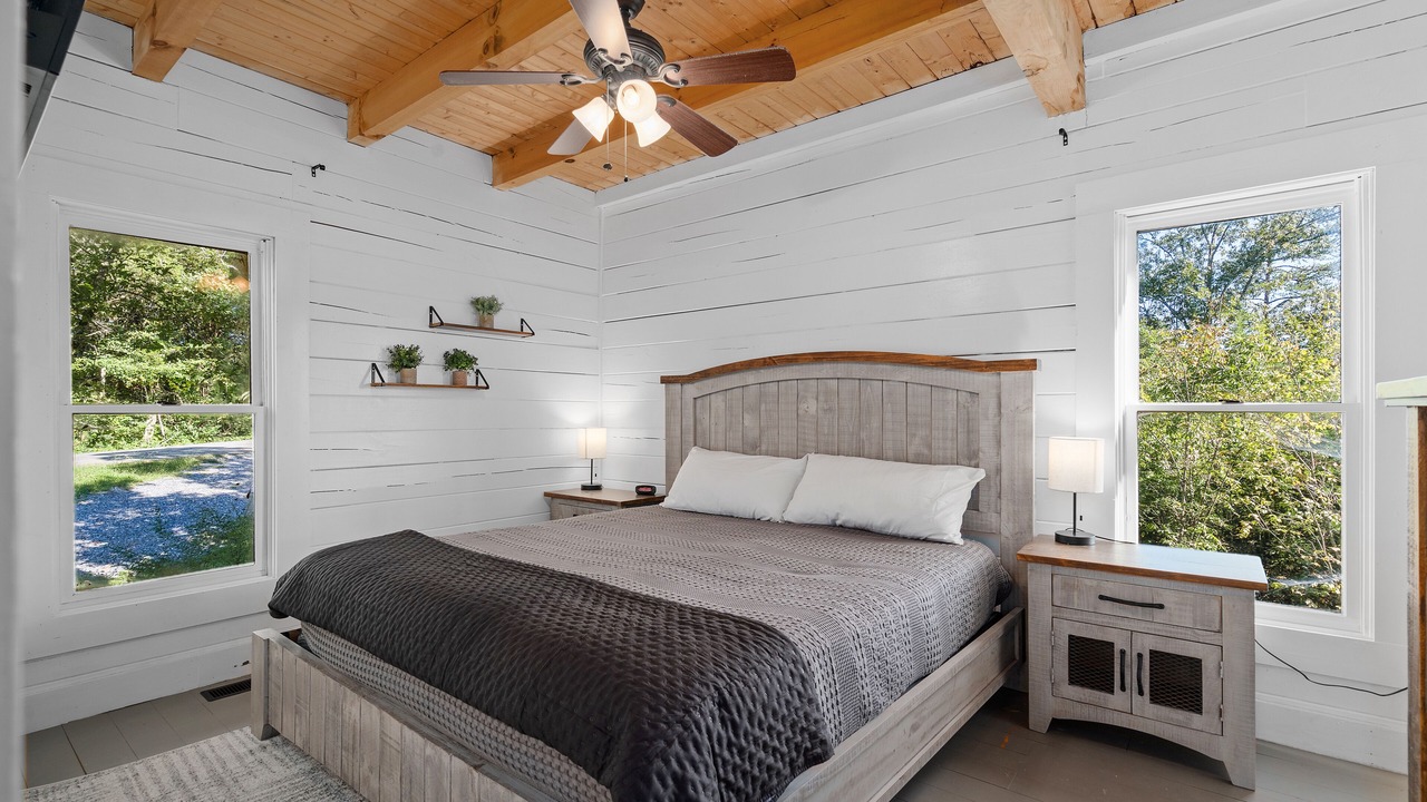 Photo of Bedroom in Sevierville