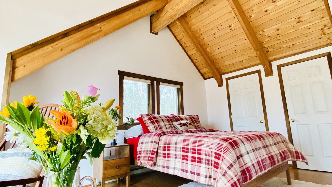 Photo of Bedroom in Berkeley Springs