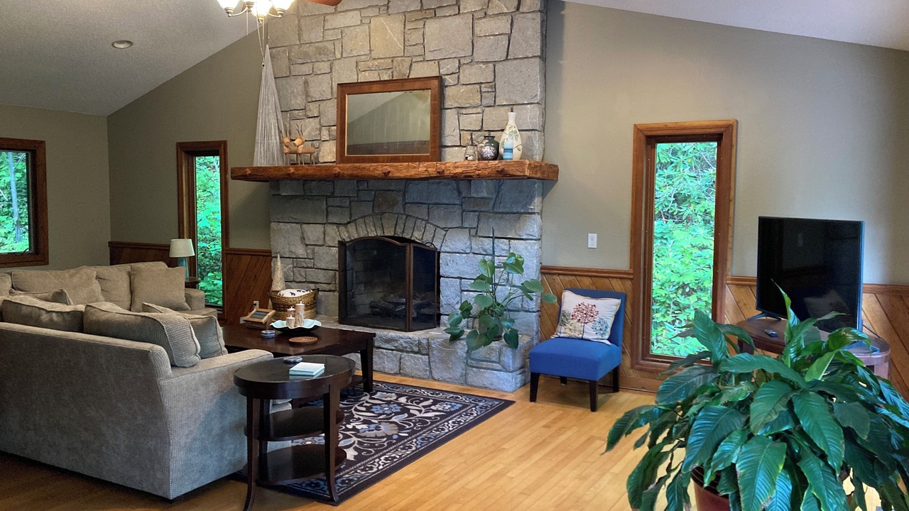 Photo of Livingroom in Fairview