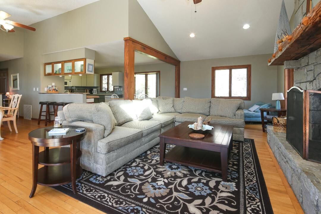 Photo of Livingroom in Fairview
