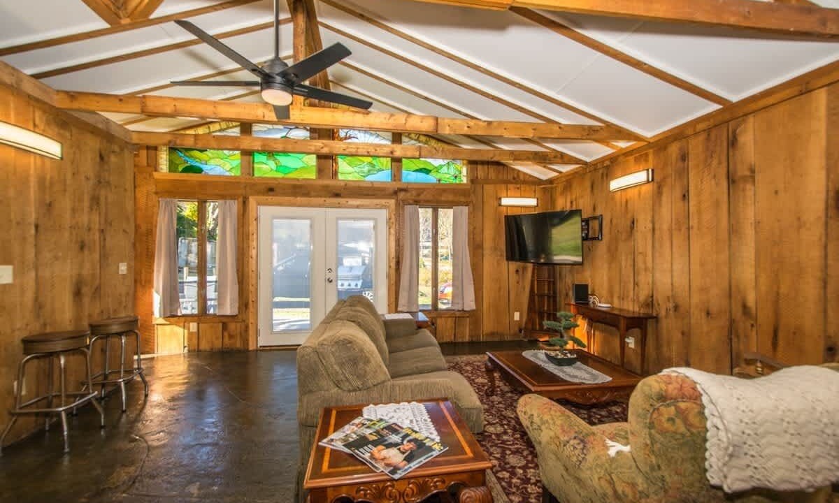 Photo of Livingroom in Valley Hill