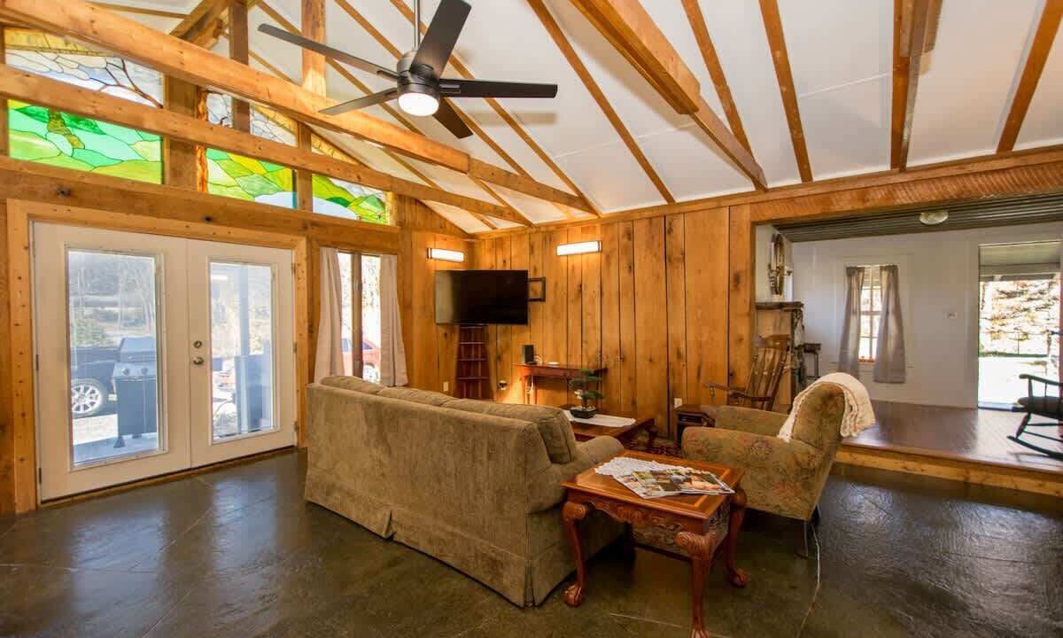 Photo of Livingroom in Valley Hill